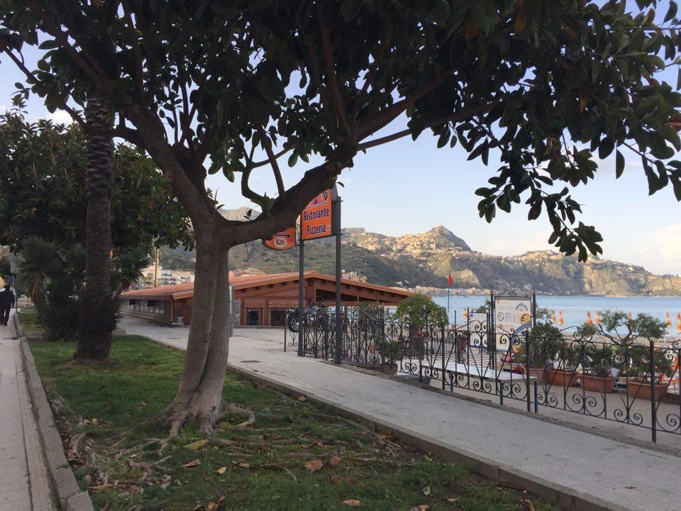 B&B La Casa Di Luigi Giardini-Naxos Exterior foto